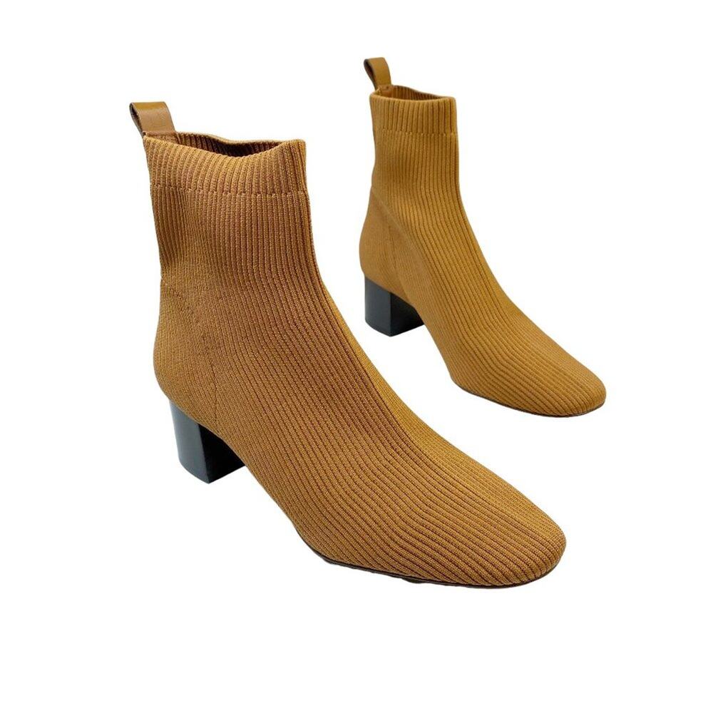 EVERLANE The Day Glove Ribbed Round Toe Pull On Sock Boot in Toffee